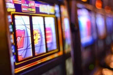 salam777 live-dealer table interface on mobile displaying blackjack game with dealer video feed